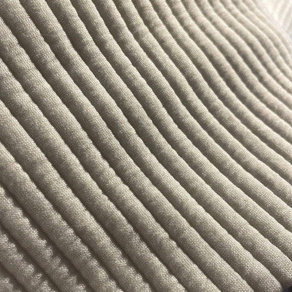 CALVIN KLEIN - Textured Lightweight Jacket - Picture 6 of 7